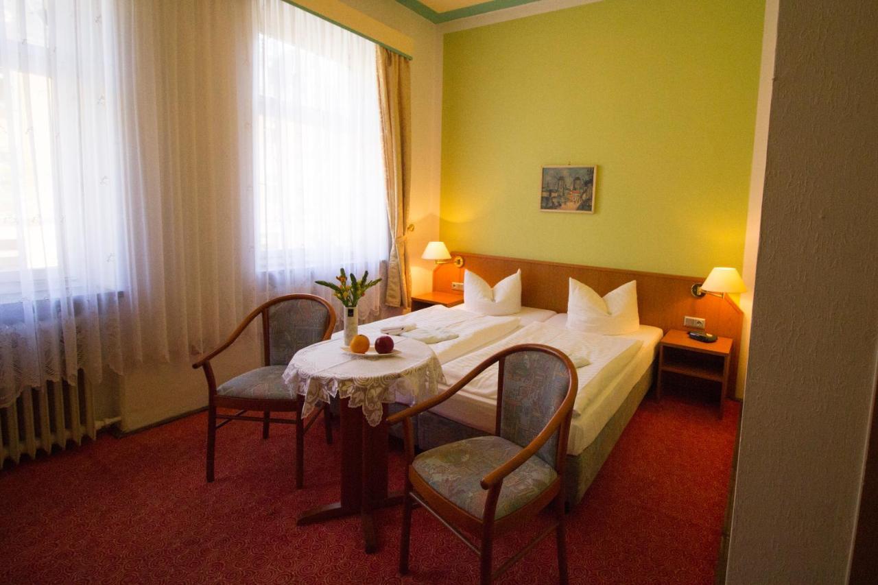 Hotel Central Бад-Эльстер Экстерьер фото